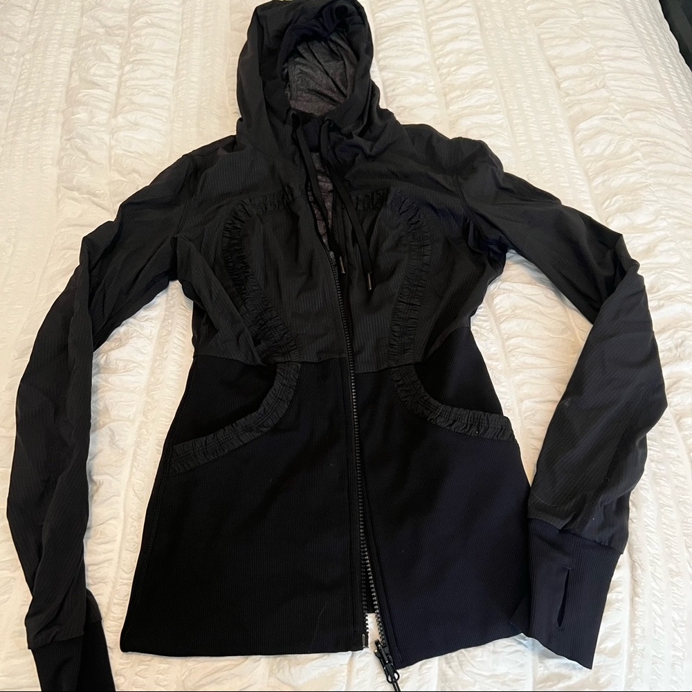 LULULEMON DANCE STUDIO REVERSIBLE JACKET